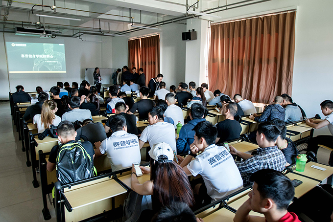 哪里有健身教练培训机构 哪里有健身教练培训机构