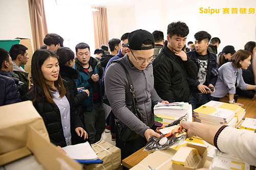 做私人健身教练怎么样 做私人健身教练怎么样