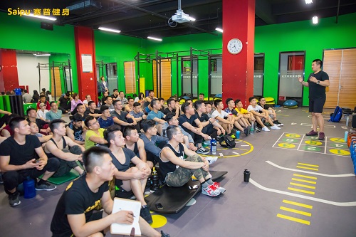 湖南健身教练培训费用贵吗