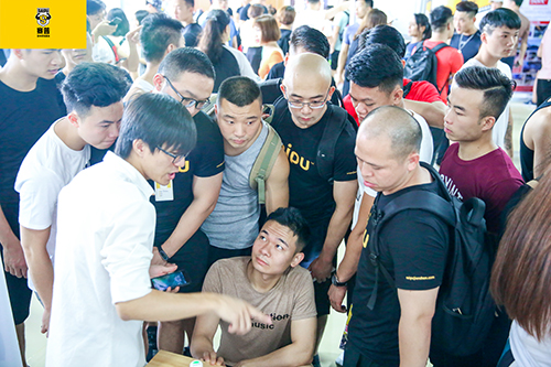 湖北的健身教练培训靠谱吗