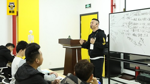 健身教练证在哪里可以考试啊