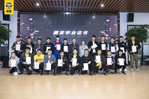 健身教练证容易考吗需要多少钱