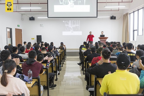 赛普健身教练培训基地课上训练