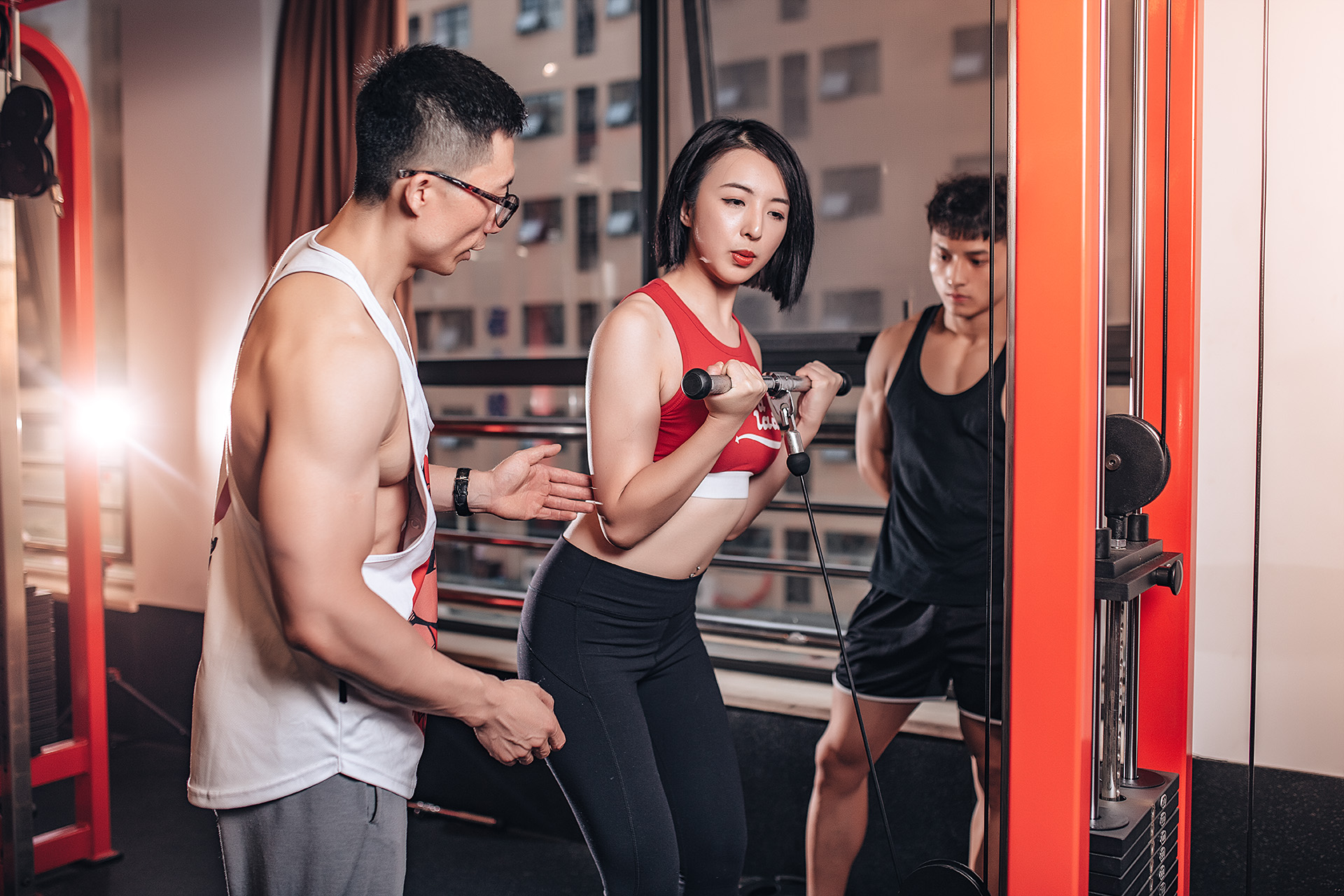 赛普健身教练培训基地导师指导学员