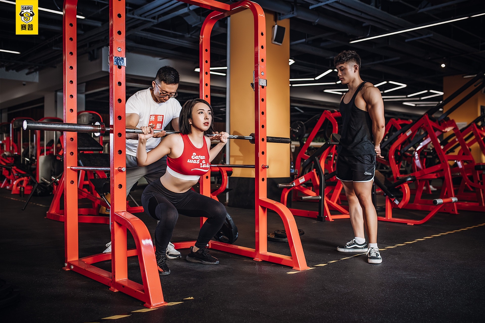 赛普健身教练培训基地学员在训练 赛普健身教练培训基地学员在训练