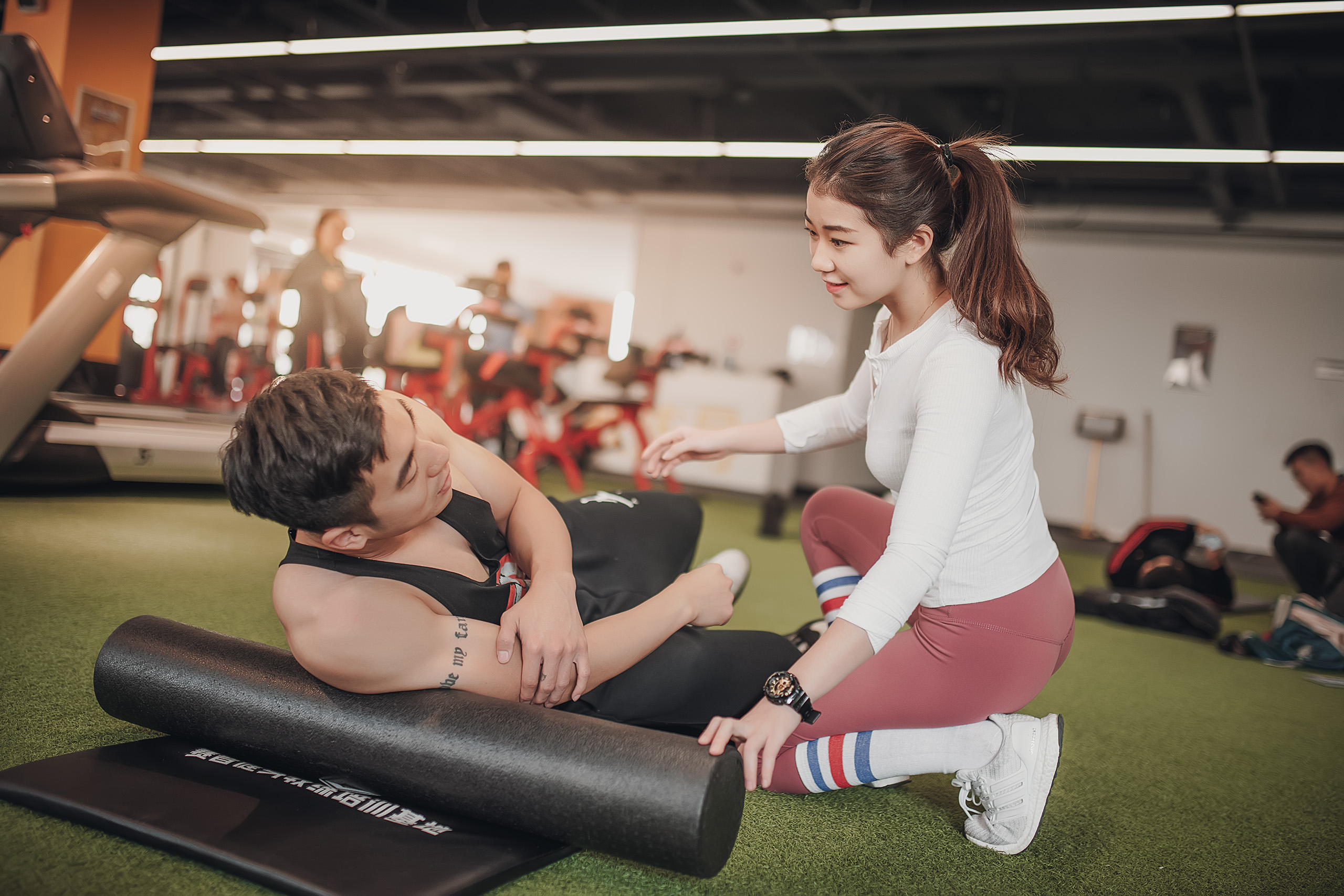 赛普健身学员拉伸训练 赛普健身学员拉伸训练