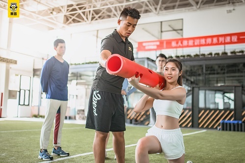 想要做一名健身教练要什么条件