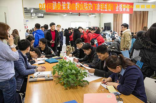 如何通过瑜伽动作丰胸？