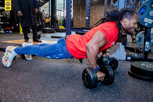 肌肉男神ulissesjr跑男教练tony粉丝见面会