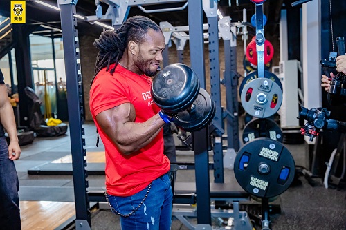 肌肉男神ulissesjr跑男教练tony粉丝见面会